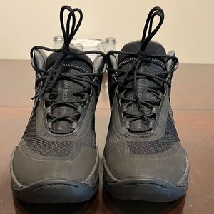 Nike React SFB Carbon Boots Mid - 9.5M Wide - Black/Grey